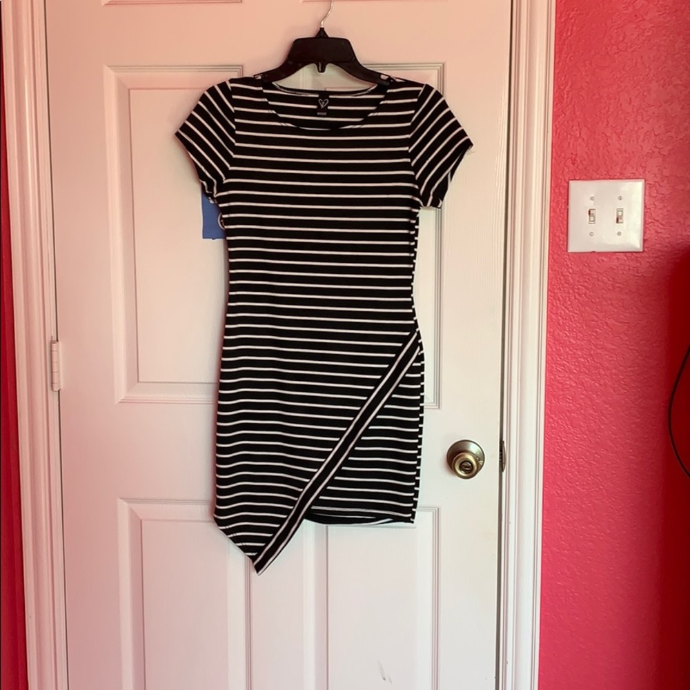 Black and white clubby dress 💕